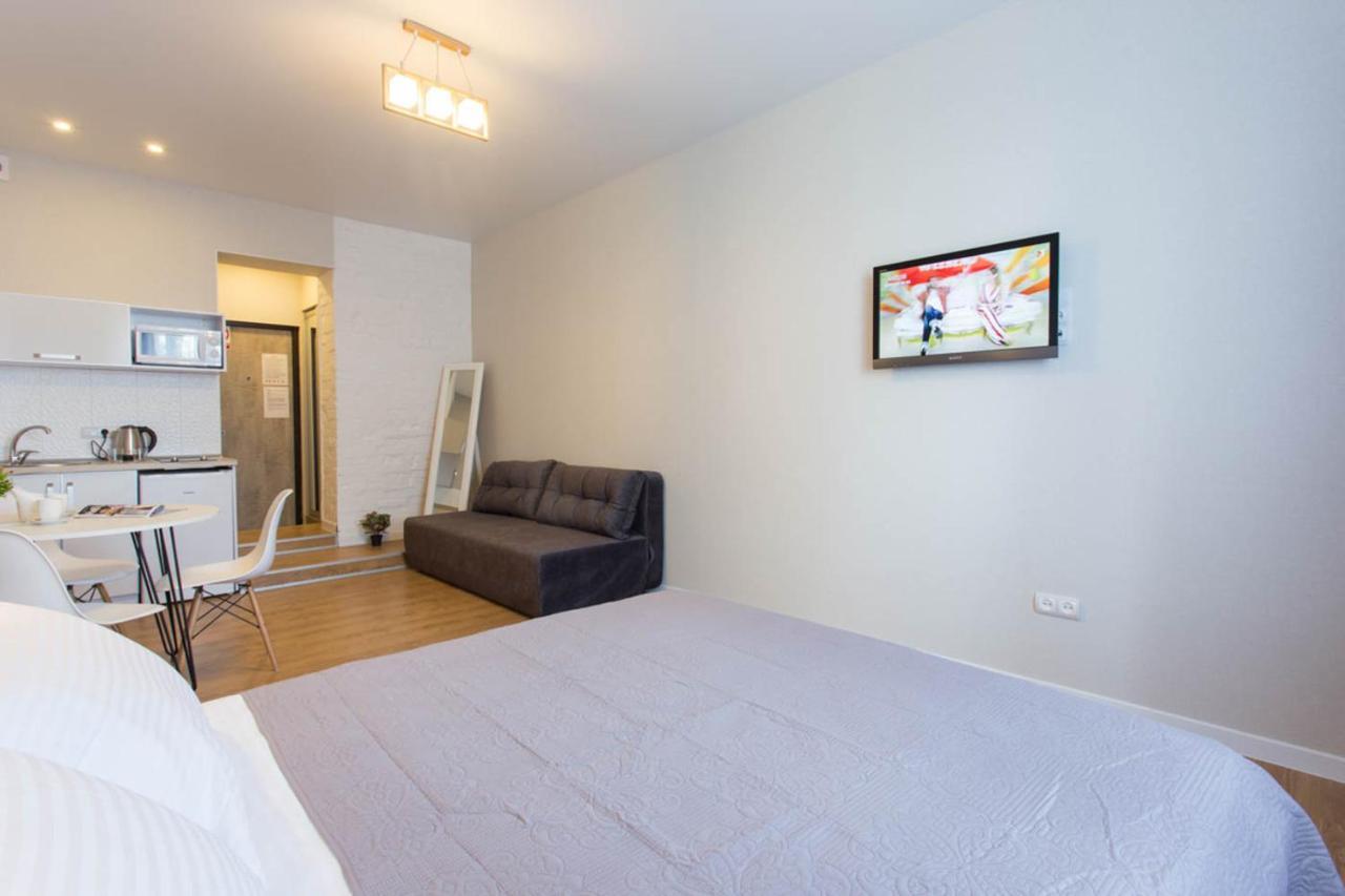 New Studio, Metro Yaroslava Mudroho And Universytet - Chernyshevska Str 95-3 Charkov Buitenkant foto