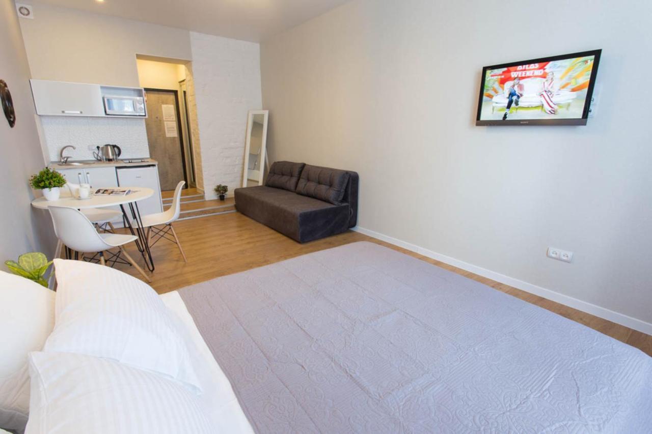New Studio, Metro Yaroslava Mudroho And Universytet - Chernyshevska Str 95-3 Charkov Buitenkant foto